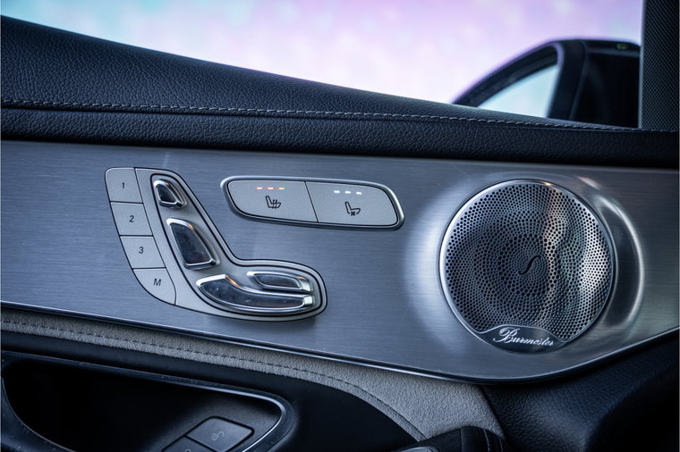 Vehicle Image 35