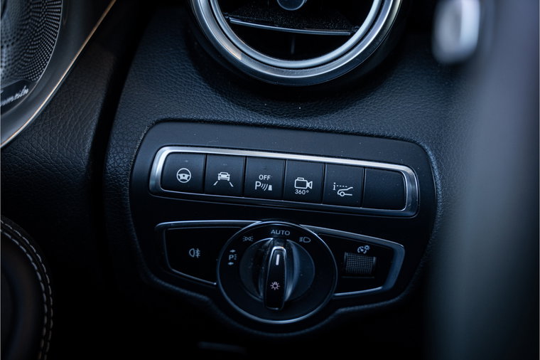 Vehicle Image 36