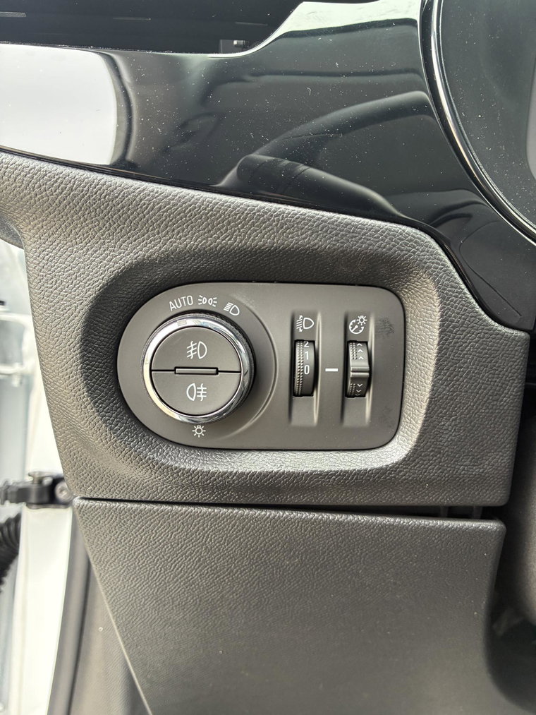 Vehicle Image 27