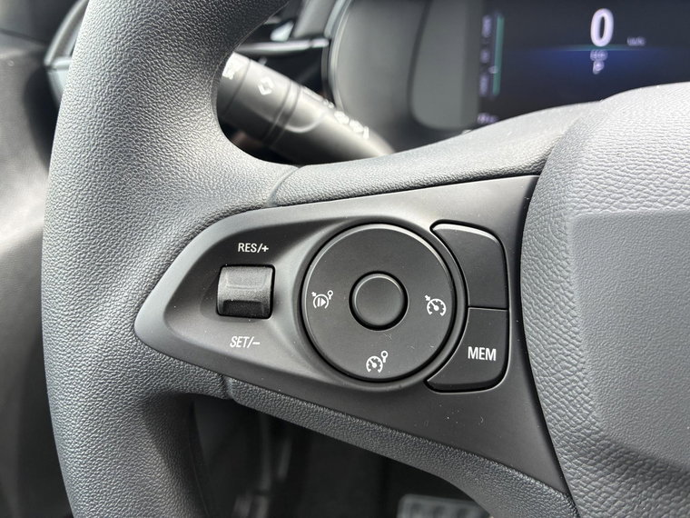 Vehicle Image 28