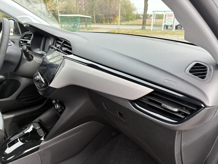 Vehicle Image 40