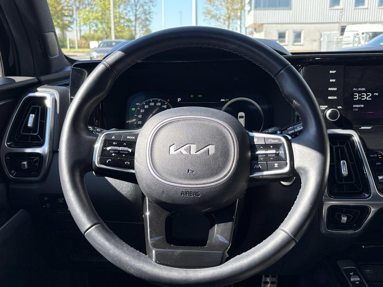 Vehicle Image 24