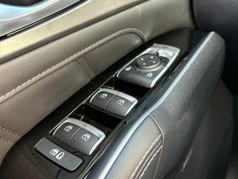 Vehicle Image 33