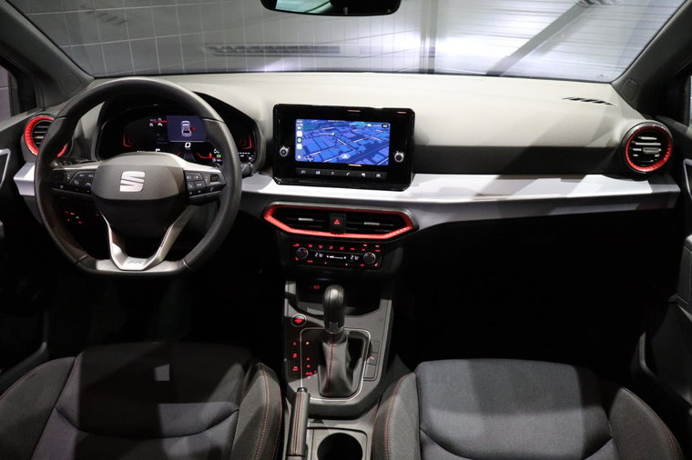 Vehicle Image 7