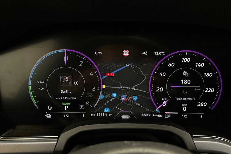 Vehicle Image 28