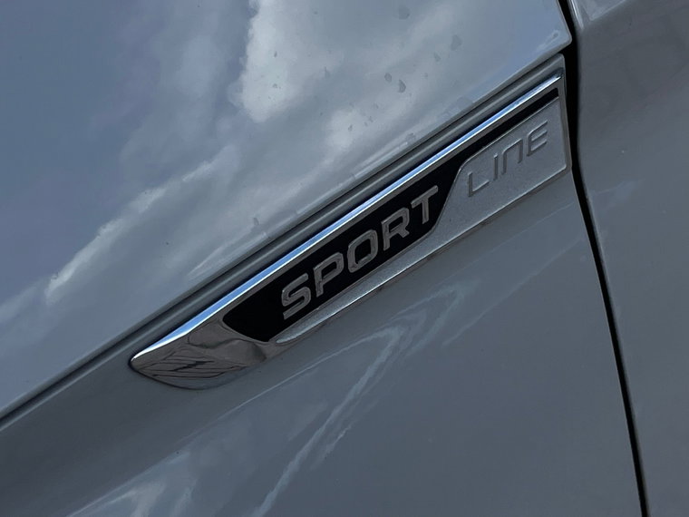 Vehicle Image 30