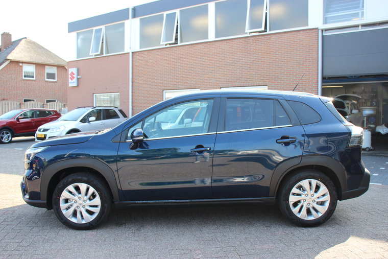 Vehicle Image 4