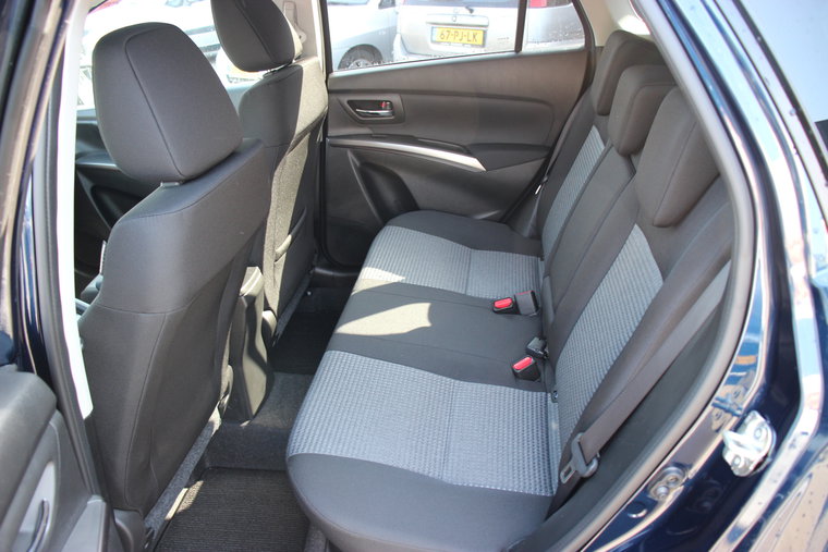 Vehicle Image 10