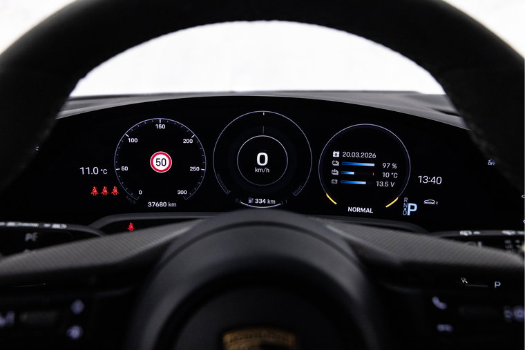 Vehicle Image 32