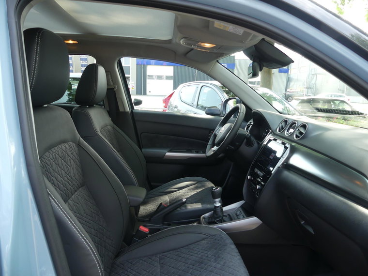 Vehicle Image 8