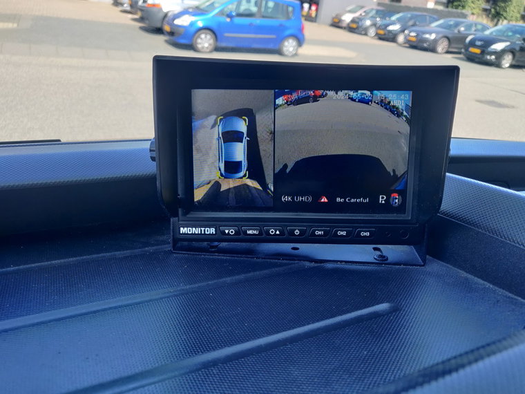 Vehicle Image 20