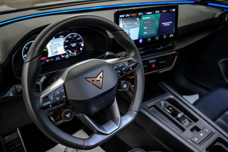 Vehicle Image 6