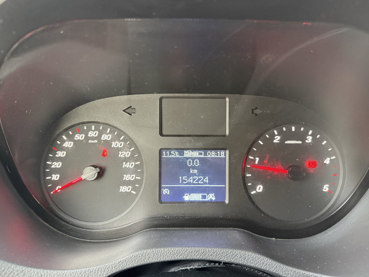 Vehicle Image 25