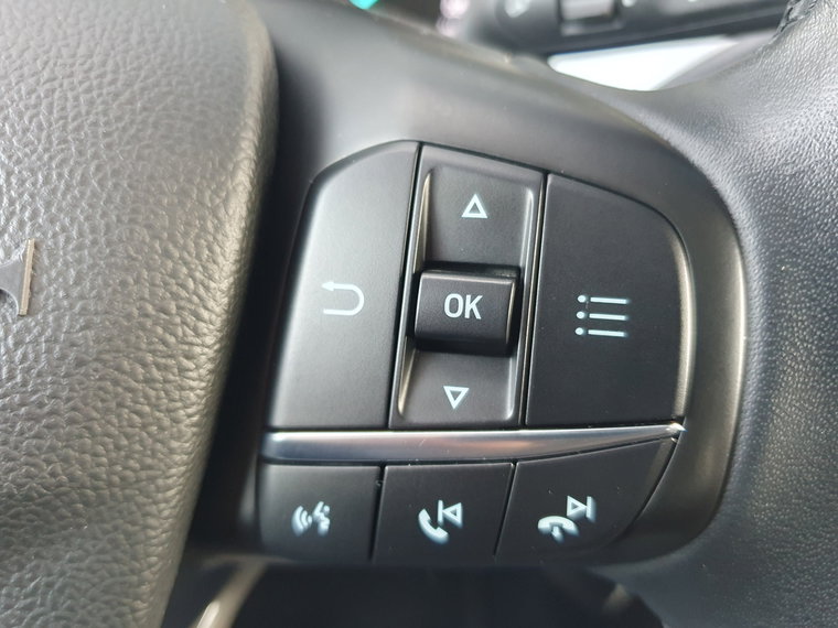 Vehicle Image 38