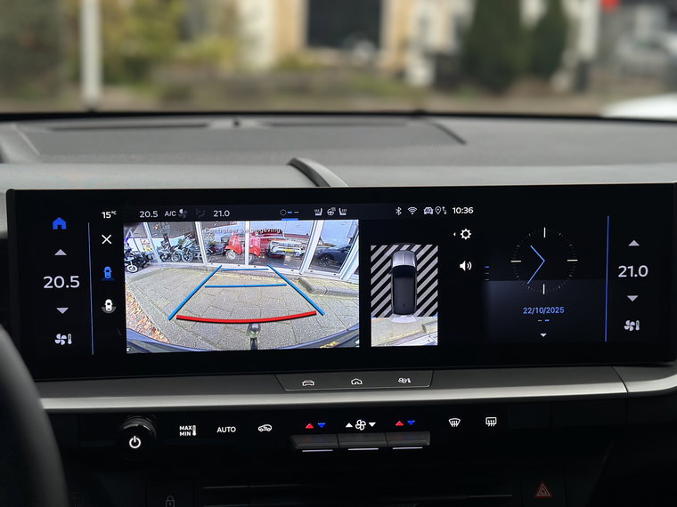Vehicle Image 30