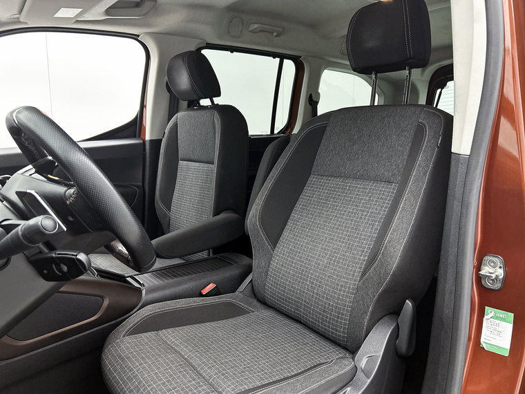 Vehicle Image 37