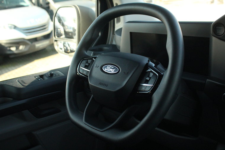 Vehicle Image 22