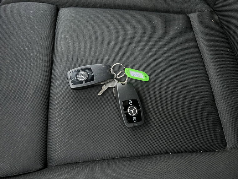 Vehicle Image 29