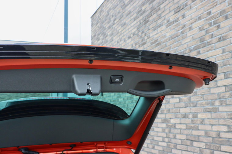 Vehicle Image 15