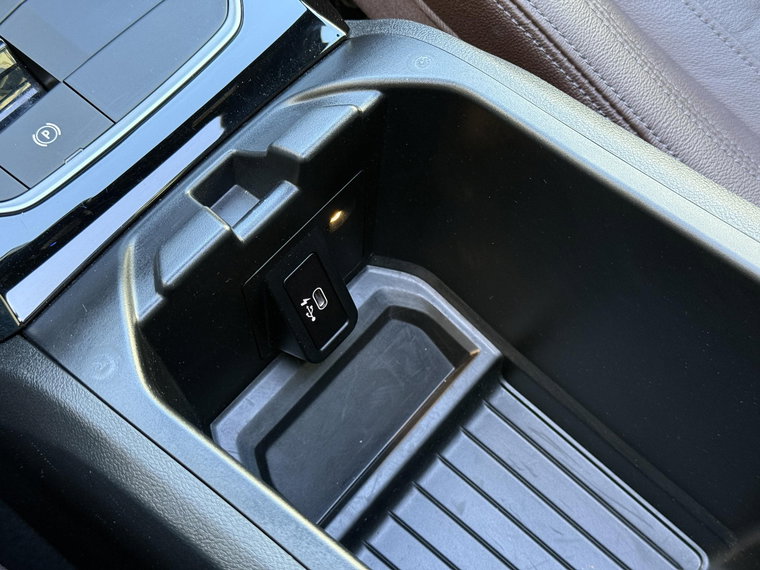 Vehicle Image 37