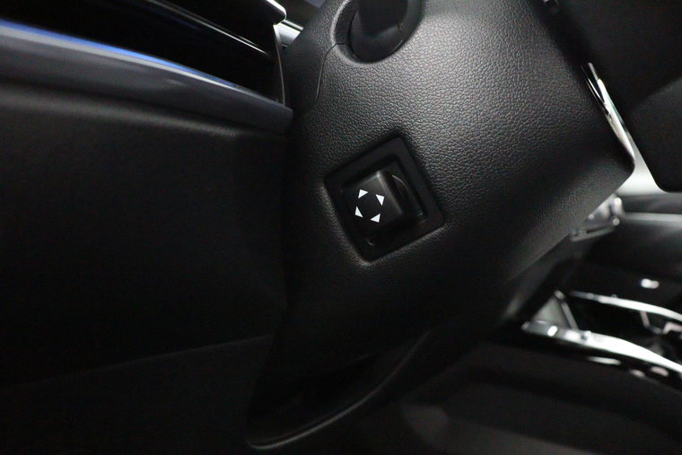 Vehicle Image 40