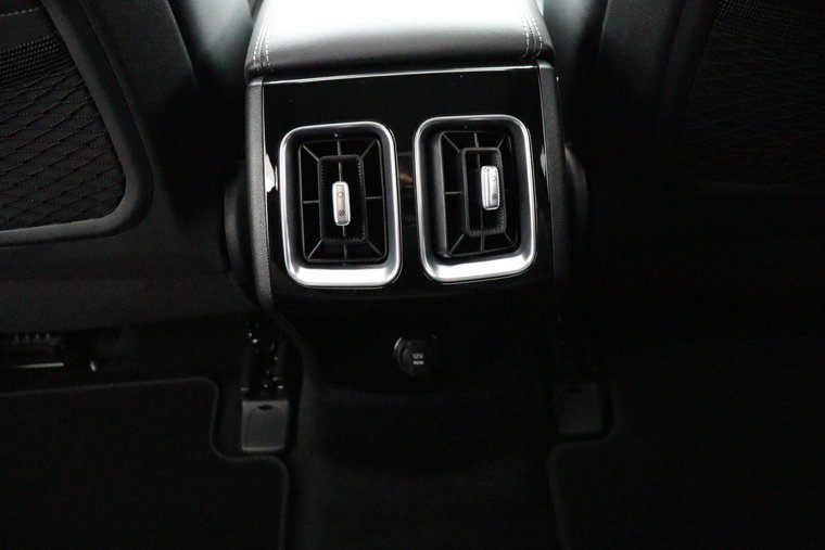 Vehicle Image 48