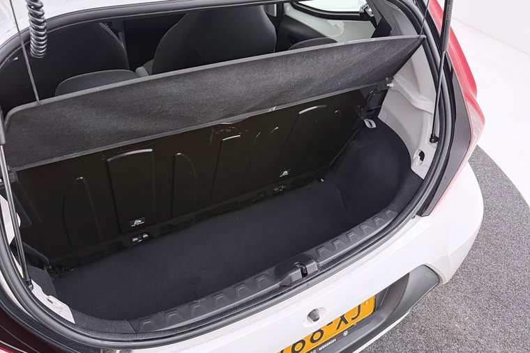 Vehicle Image 28