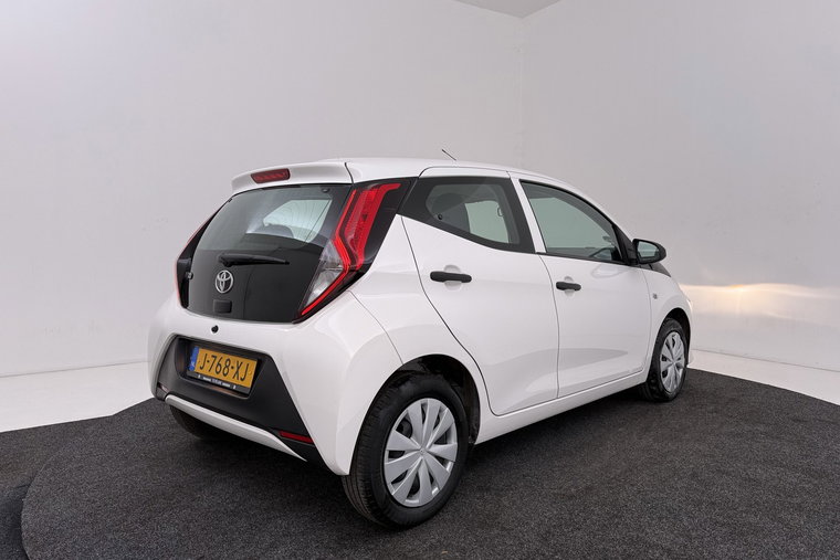 Vehicle Image 33