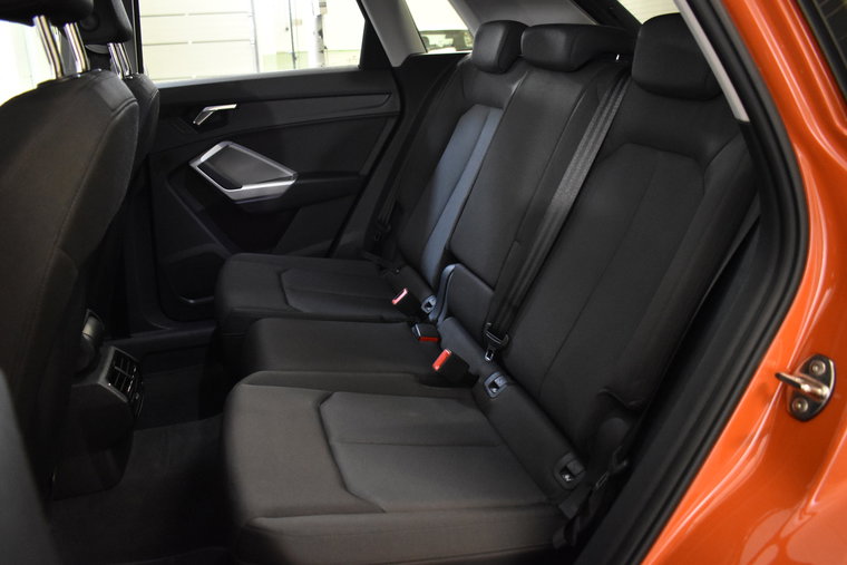 Vehicle Image 13