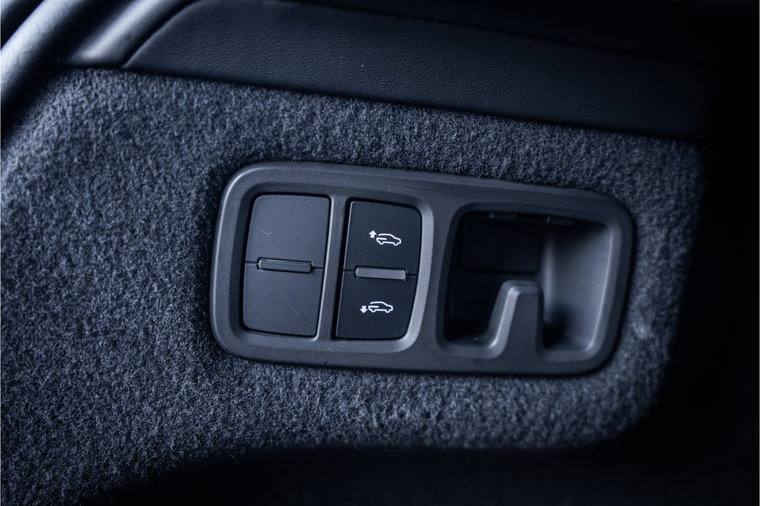 Vehicle Image 48