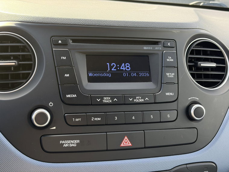 Vehicle Image 16
