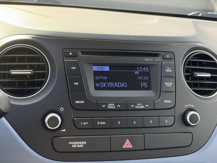 Vehicle Image 18