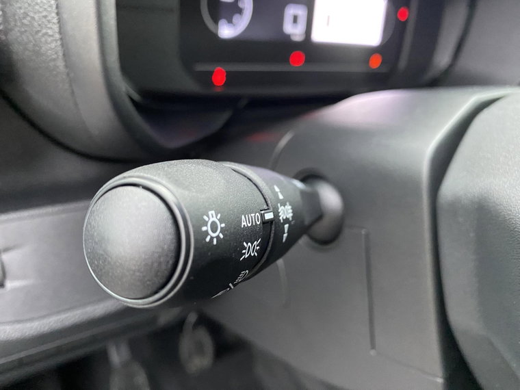 Vehicle Image 23
