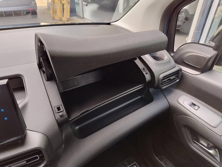 Vehicle Image 50