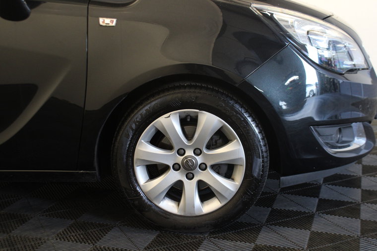 Vehicle Image 7