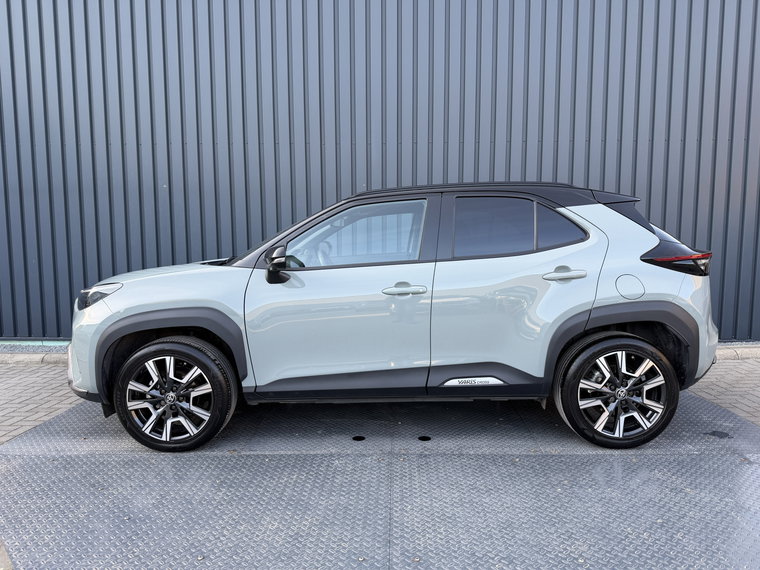 Vehicle Image 16