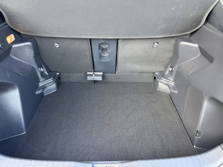 Vehicle Image 38