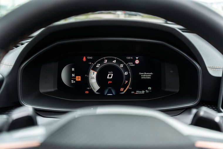 Vehicle Image 25