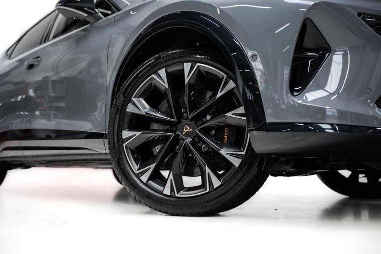 Vehicle Image 10
