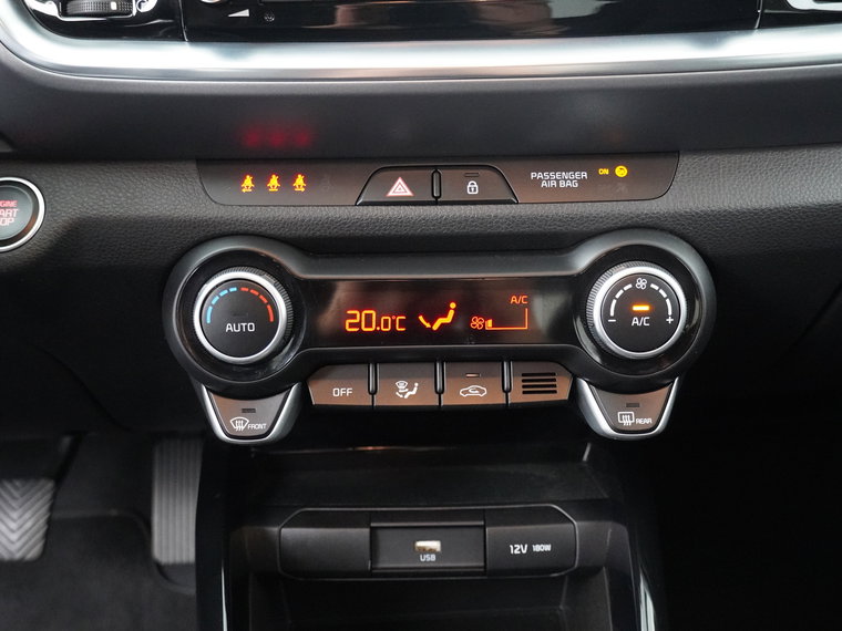 Vehicle Image 32