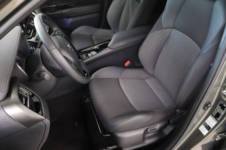 Vehicle Image 9