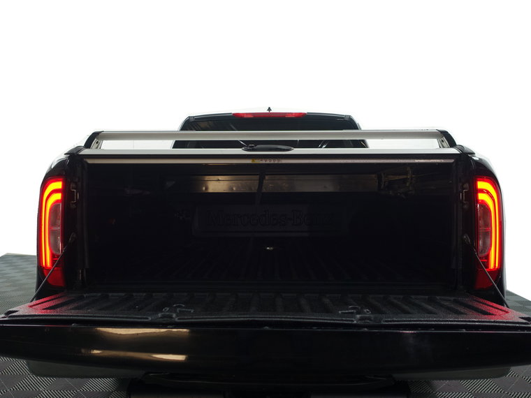 Vehicle Image 35