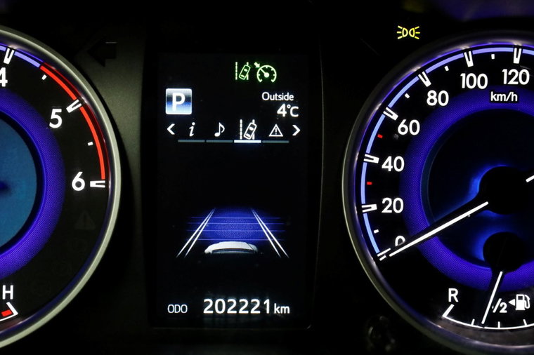 Vehicle Image 16