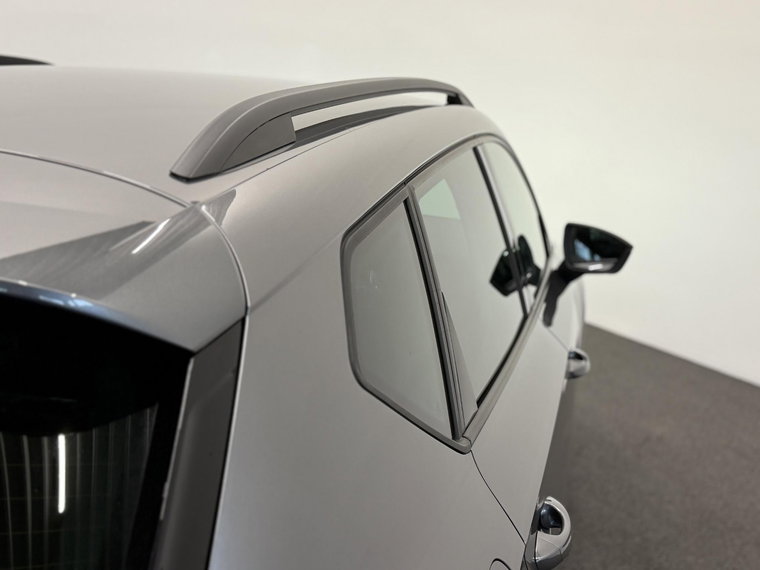 Vehicle Image 38