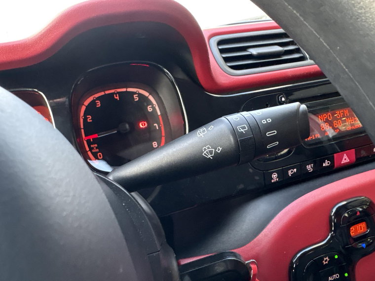 Vehicle Image 24