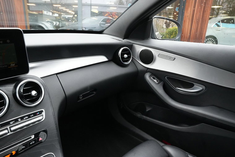 Vehicle Image 40