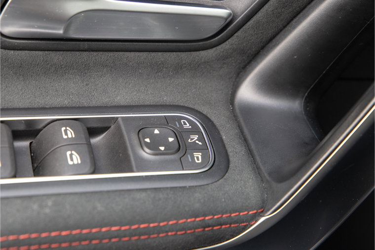 Vehicle Image 24
