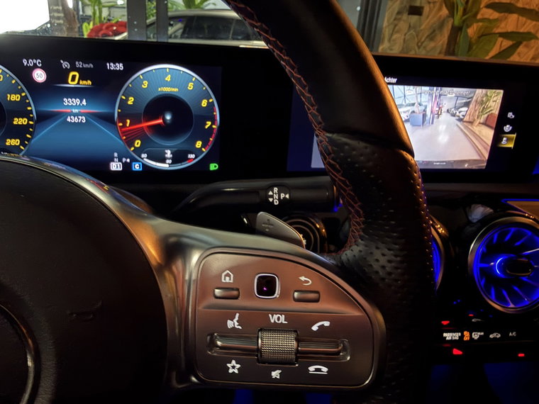 Vehicle Image 35