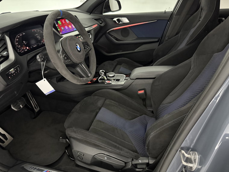 Vehicle Image 35
