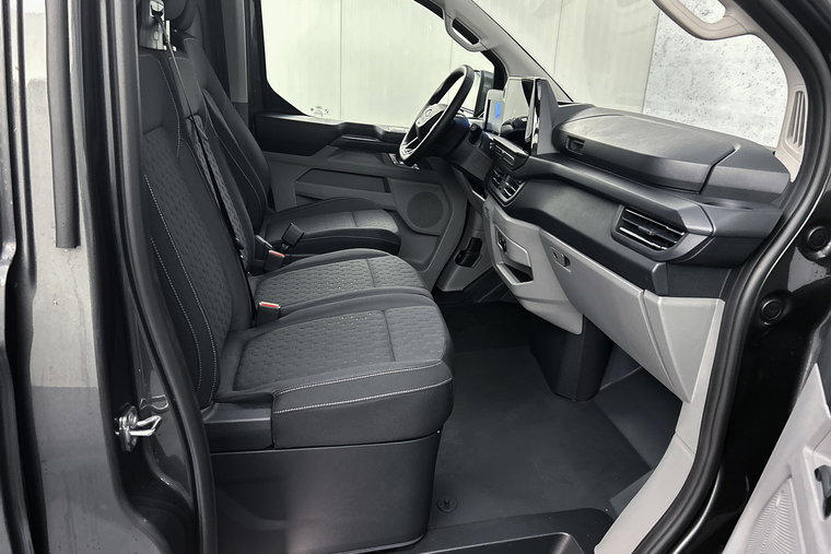 Vehicle Image 22
